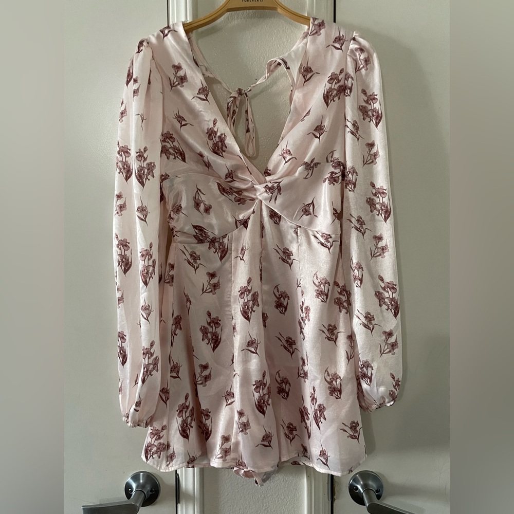 Beivy women’s romper - Picture 2 of 3